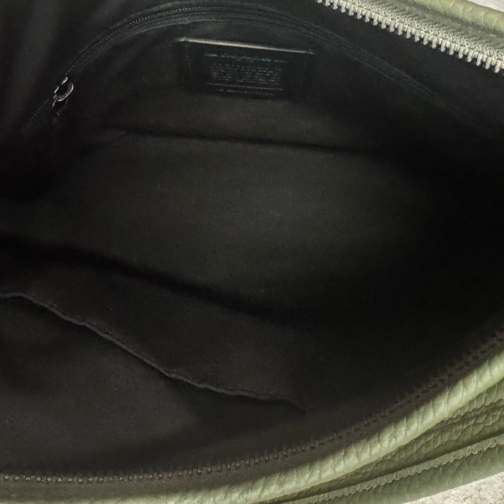 Coach Olive Green Pebbled Leather Shoulder Hobo with Matching Wallet - Picture 3 of 12